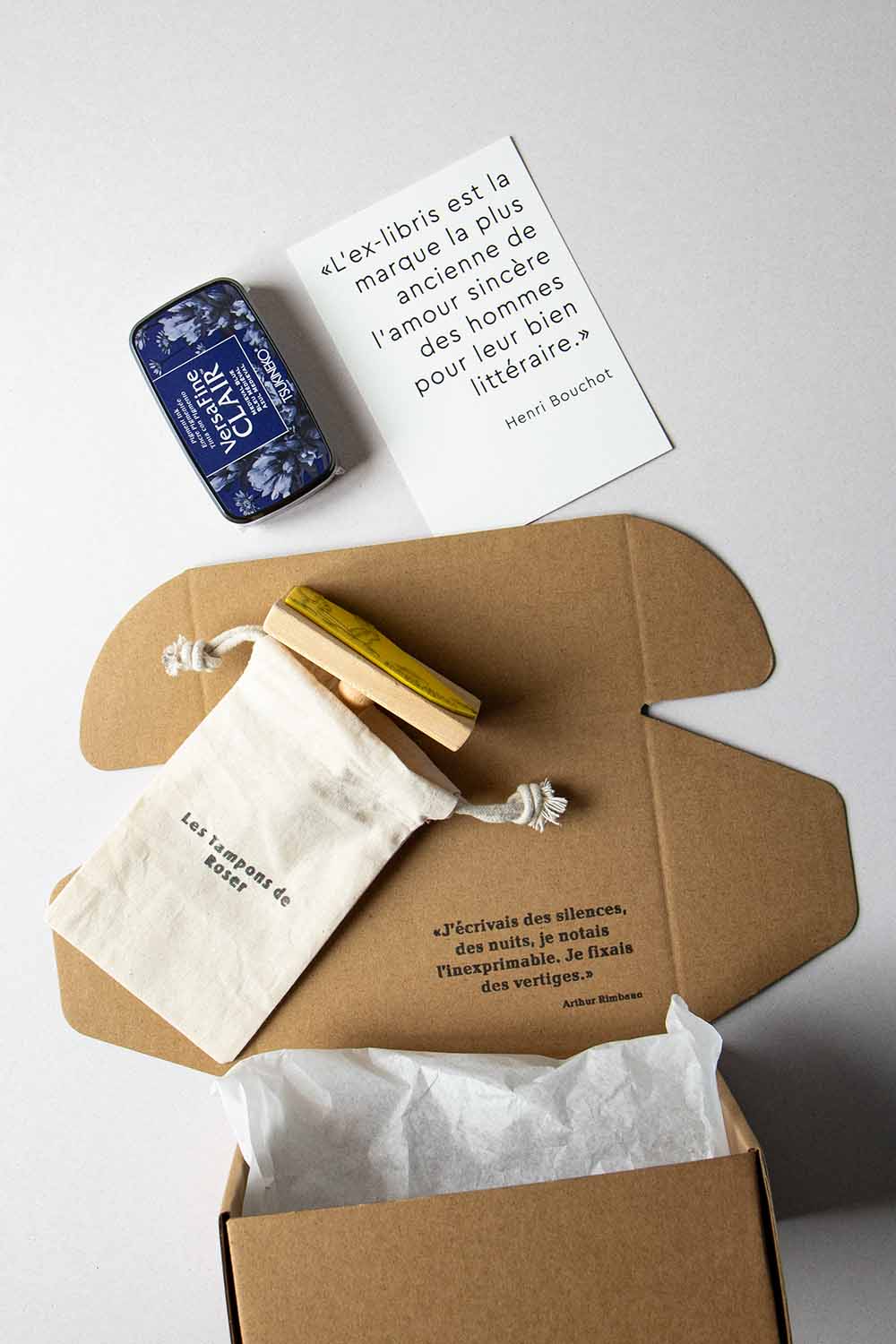 Envoltorio ex-libris lector al agua